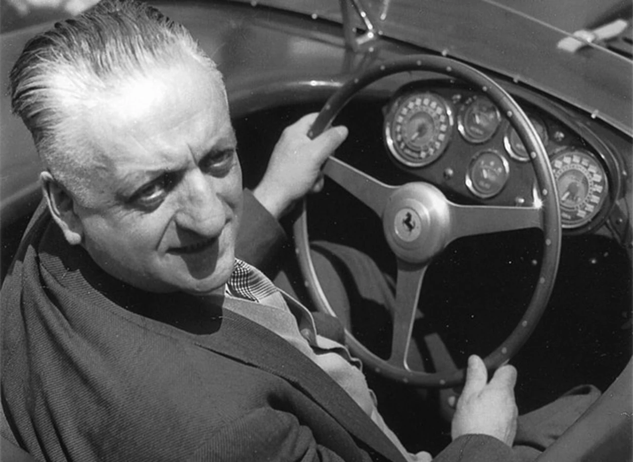 Enzo Ferrari: el genio que convirtió el automovilismo en una pasión global