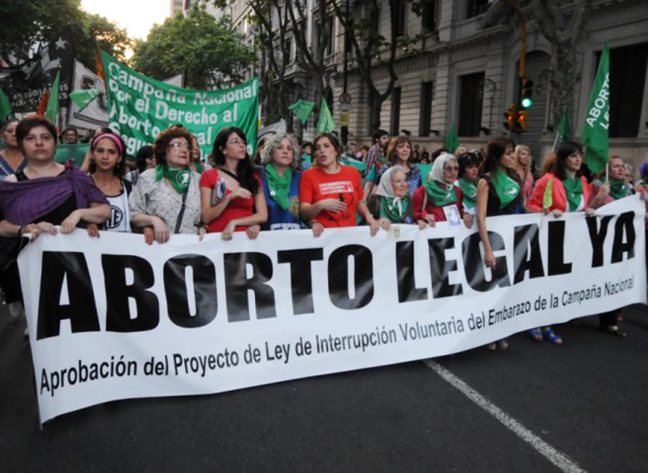Macri y la mayorí­a de los ministros, en contra de la despenalización del aborto