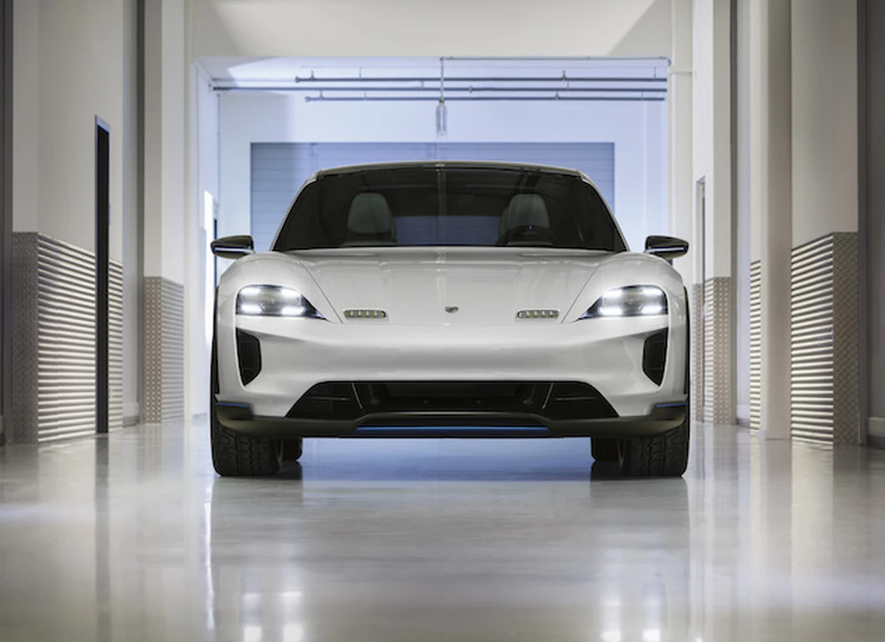 Salón de Ginebra: Porsche reveló el Mission E Cross Turismo, un nuevo SUV eléctrico