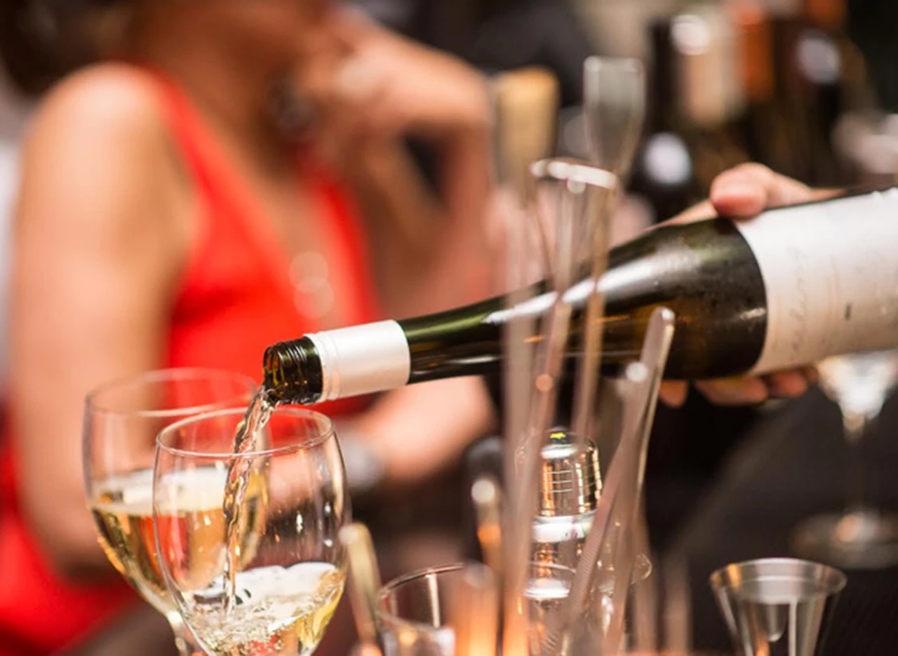 Nueva edición del bar itinerante que permite probar buenos vinos por copa en Buenos Aires 