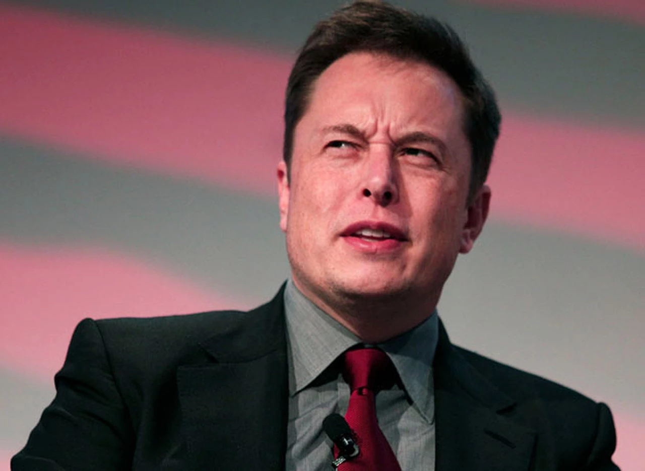 Musk advirtió a empleados de Tesla que habrá una "reorganización completa"