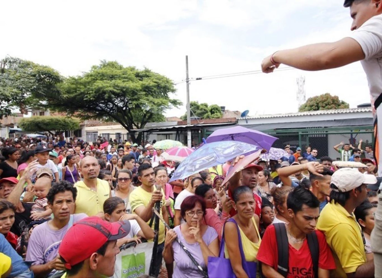 Crisis en Venezuela: en el último año, un millón de personas migraron a Colombia