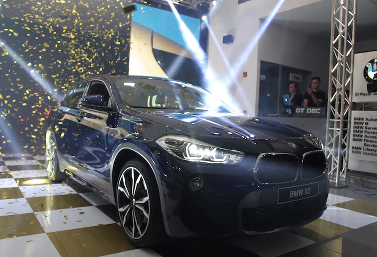 BMW X2, el SUV más rebelde de la familia, llegó a AutoFerro 