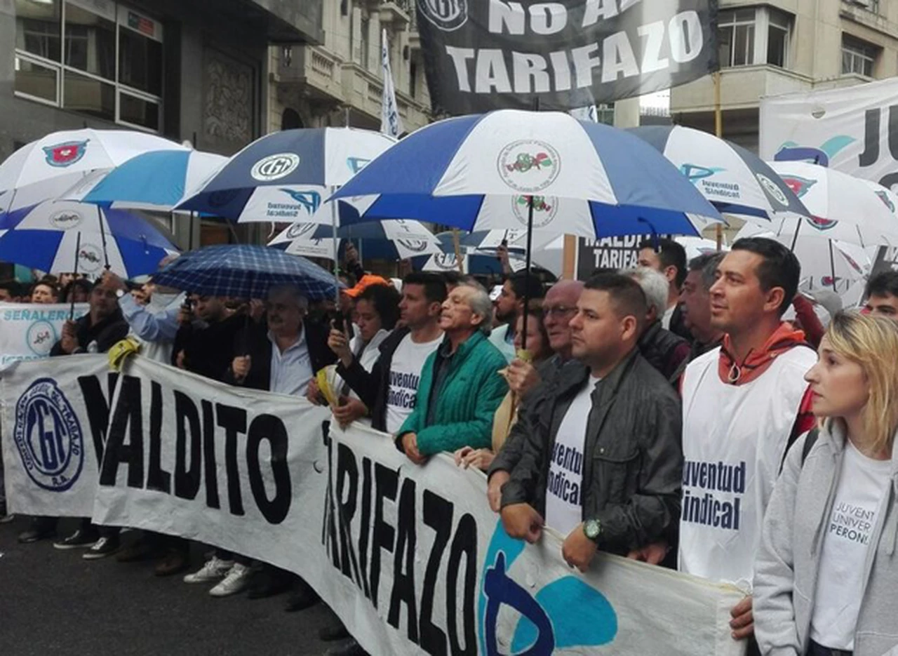 La CGT marcha al Obelisco contra los tarifazos y el acuerdo Fondo Monetario