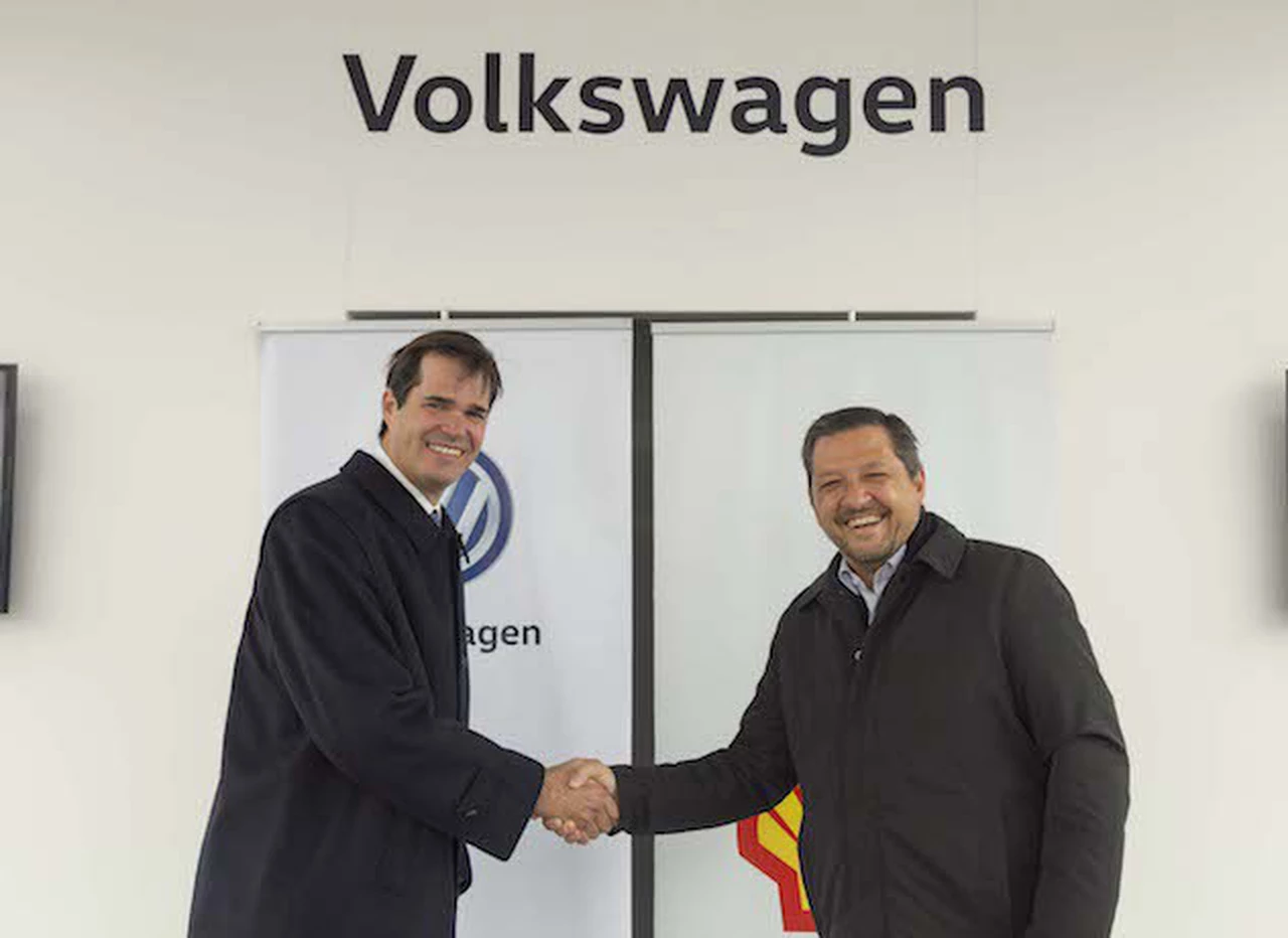 Volkswagen y Shell celebran nueva alianza de colaboración estratégica