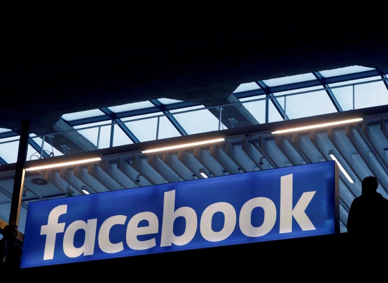 Facebook utiliza datos personales ajenos al perfil como número de teléfono para colarte publicidad
