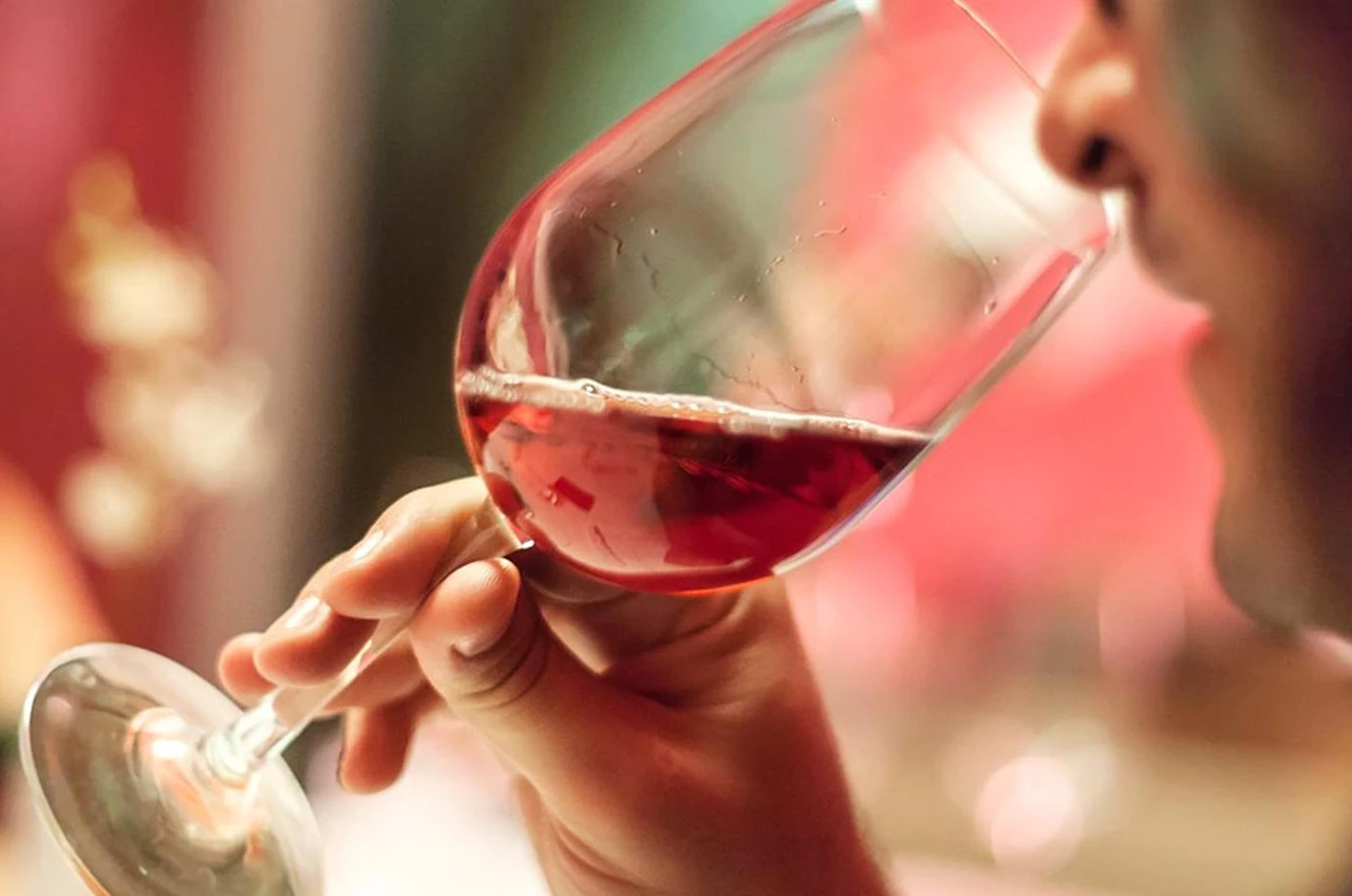 Seis excelentes vinos para disfrutar en primavera, recomendados por Elisabeth Checa