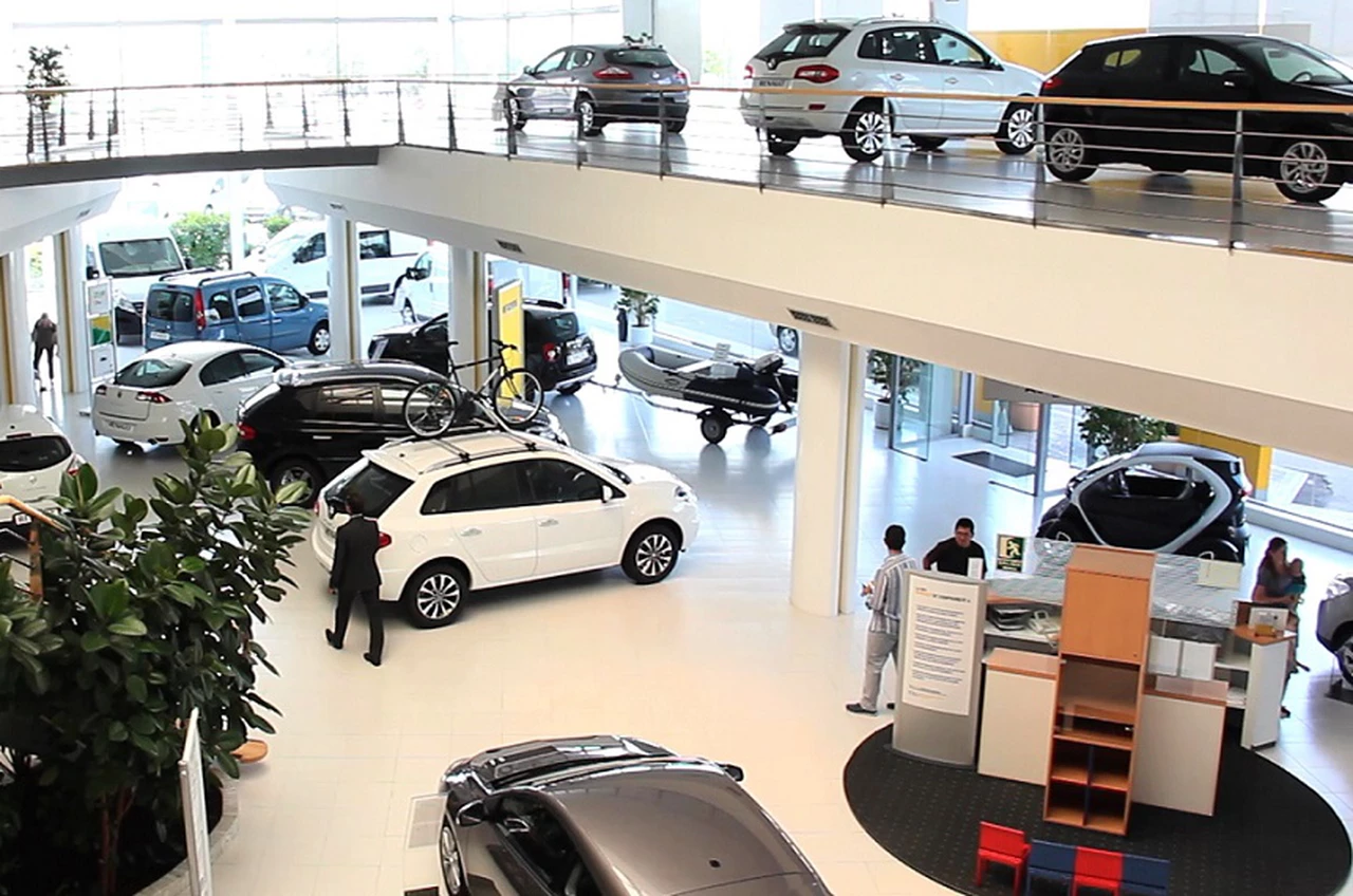 Concesionarios preocupados por un alto stock de 260.000 autos y la caída de la rentabilidad