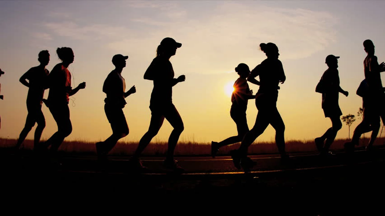 ¿El running adelgaza?: los sí y los no de correr a la mañana y a la tarde