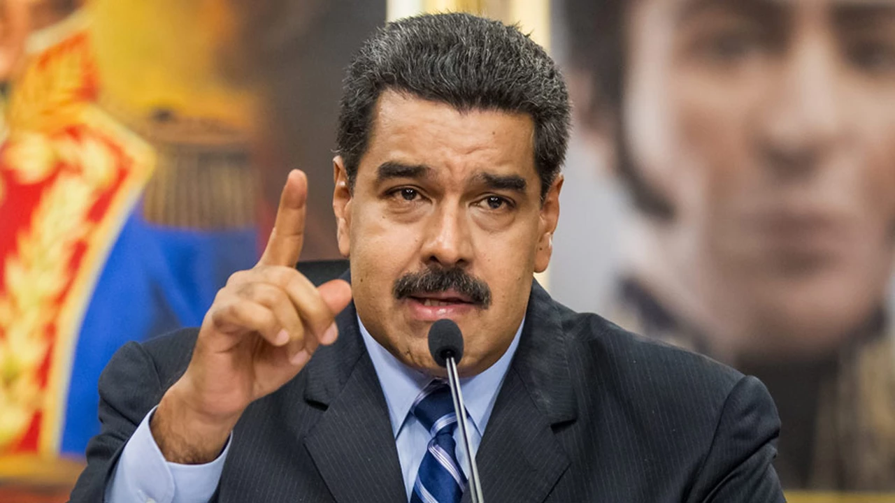 Maduro asume con pocos invitados y en un clima de creciente tensión con la región