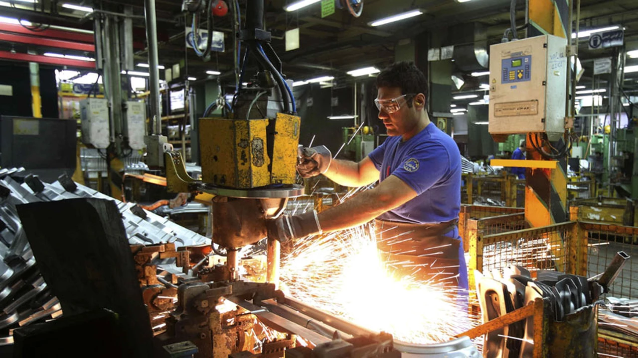 Un nuevo dato del INDEC ratifica la recesión: la industria cayó 5,7 por ciento en julio