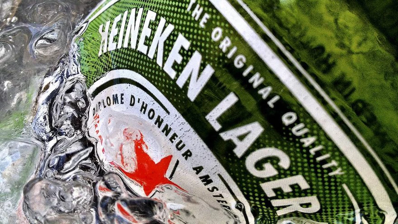 La cervecera Heineken evalúa el cierre de dos fábricas en Brasil