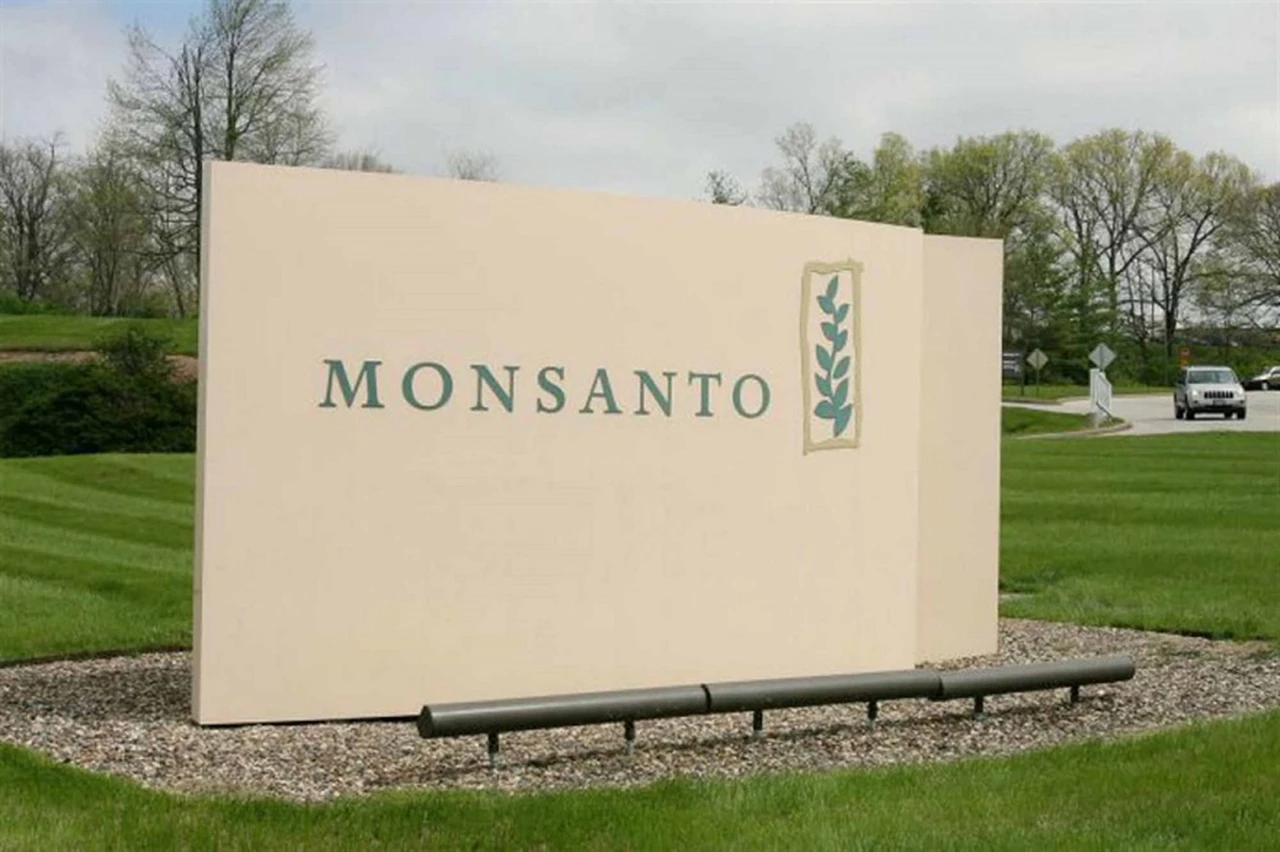 Reducen sanción contra Monsanto por caso de efecto cancerígeno de herbicida