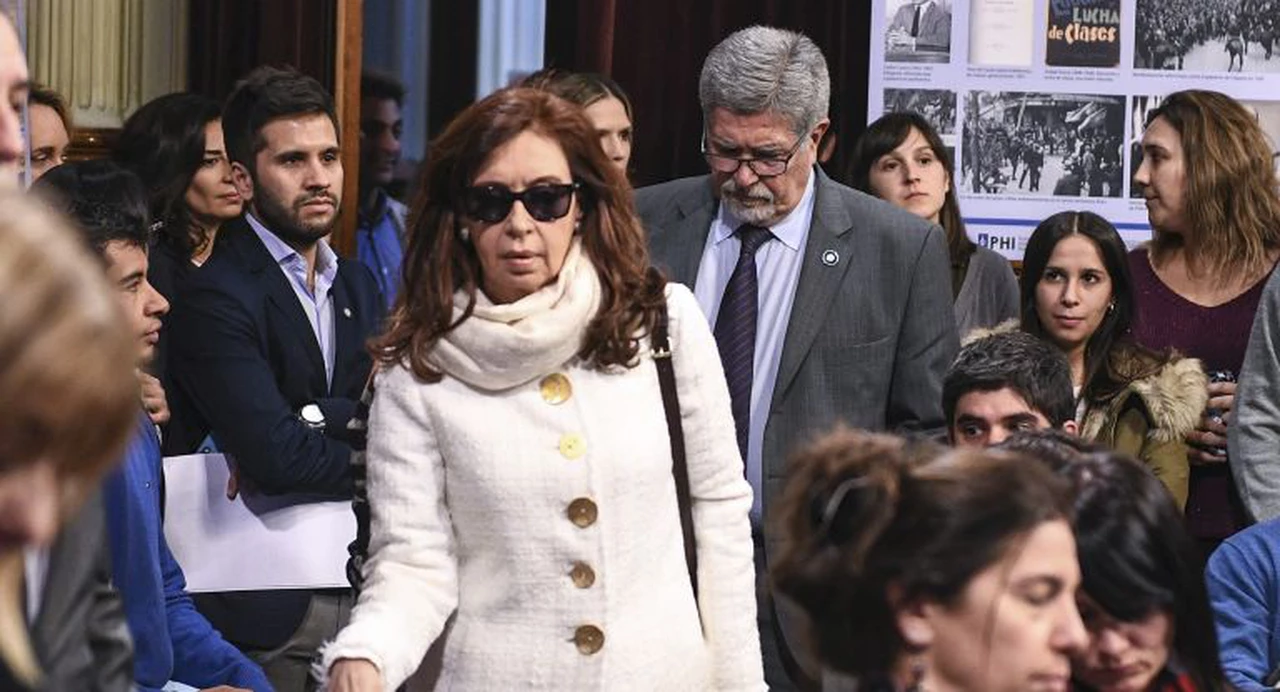 "Ruta del dinero K": la AFIP se suma a las apelaciones en contra de Cristina por falta de mérito