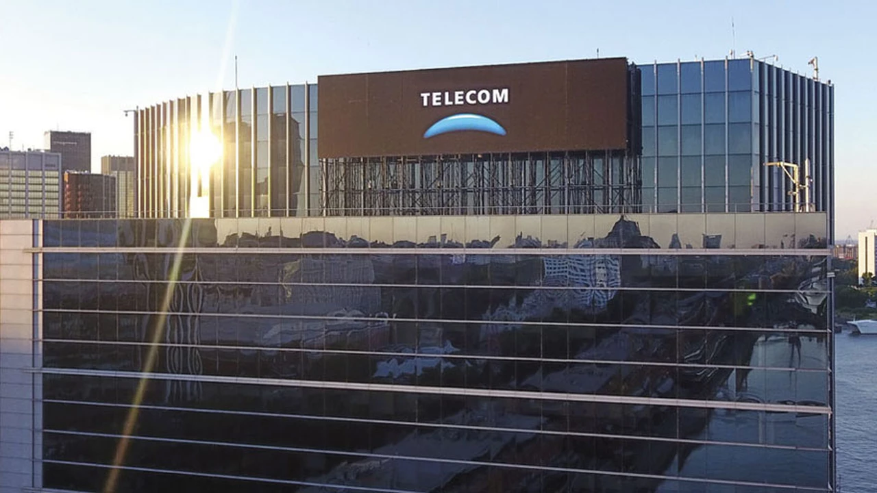 Telecom oficializó su acuerdo con Vodafone para mejorar las prácticas del negocio