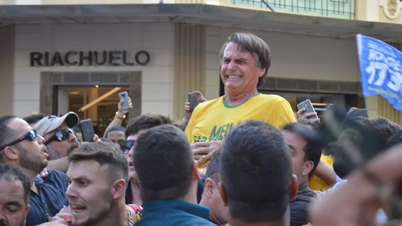 Bolsonaro: el candidato brasileño a la presidencia se encuentra en estado "grave" tras la agresión
