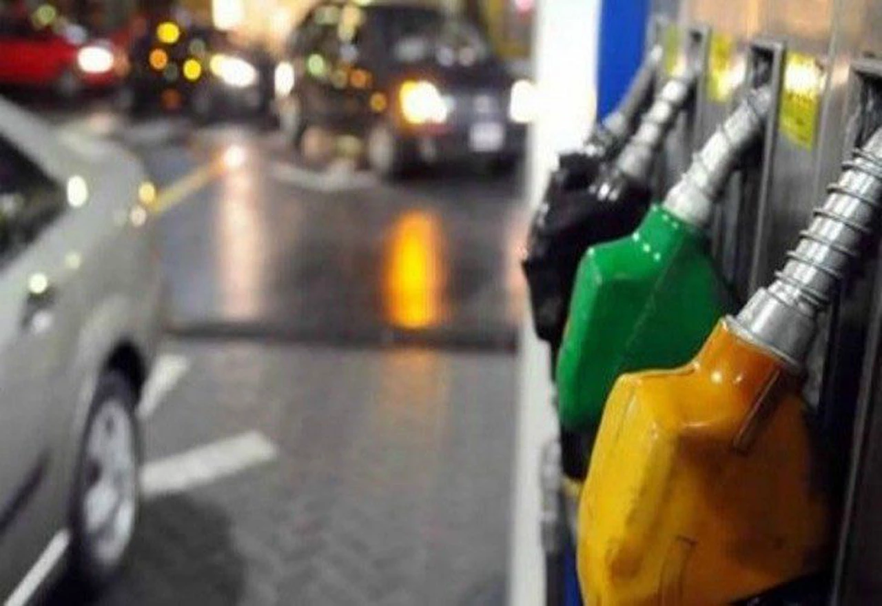 Por la suba de precios, cayó el consumo general de combustible un 10% en septiembre