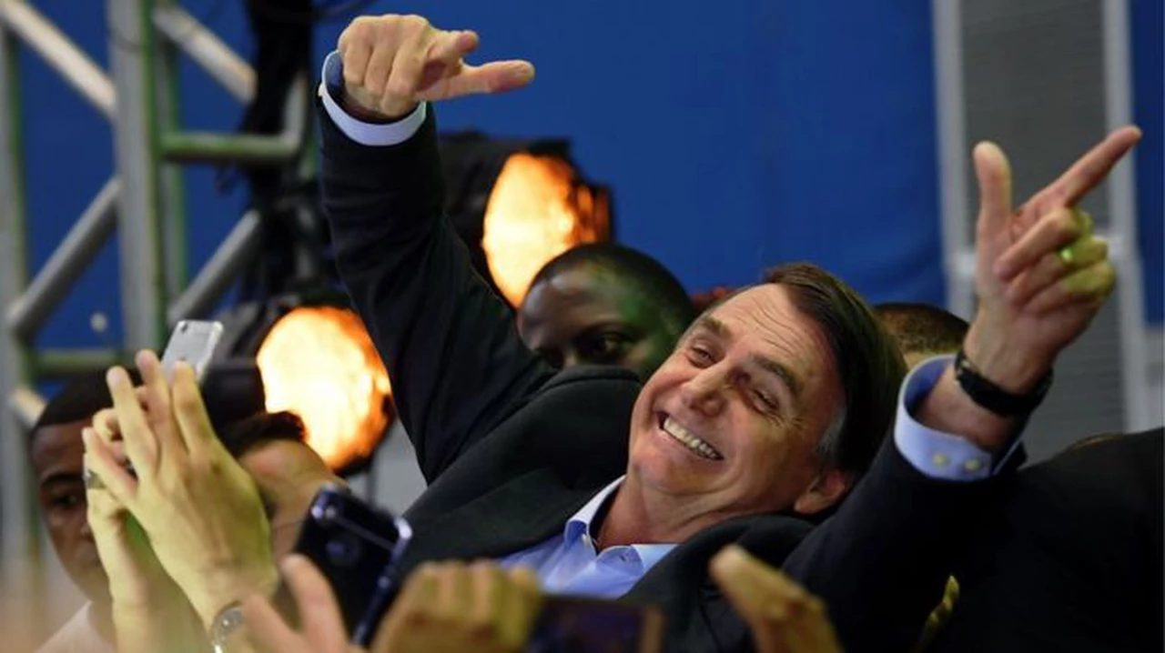 Bolsonaro, el "racista", "homófobo" y defensor de la pena de muerte que ganó la primera vuelta en Brasil