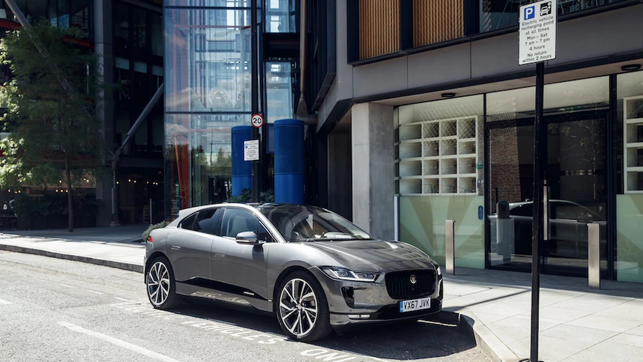 Jaguar prueba la autonomía del SUV eléctrico i-Pace en un viaje sin escala entre Londres y Bruselas