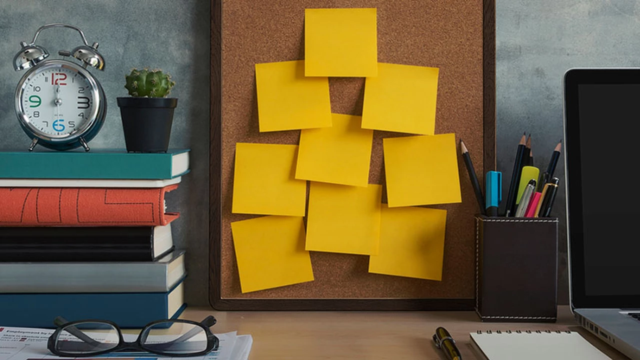 Por qué son amarillos los Post-it y otros datos curiosos sobre los objetos de oficina