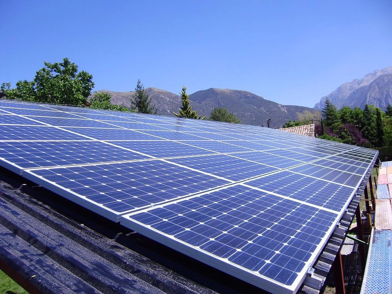 La dueña de Edesur pone en marcha obras de mayor proyecto solar de Sudamérica