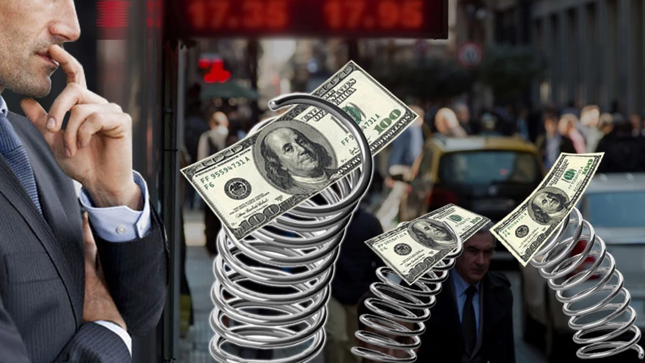 La compraventa de dólares, un negocio redondo para los bancos