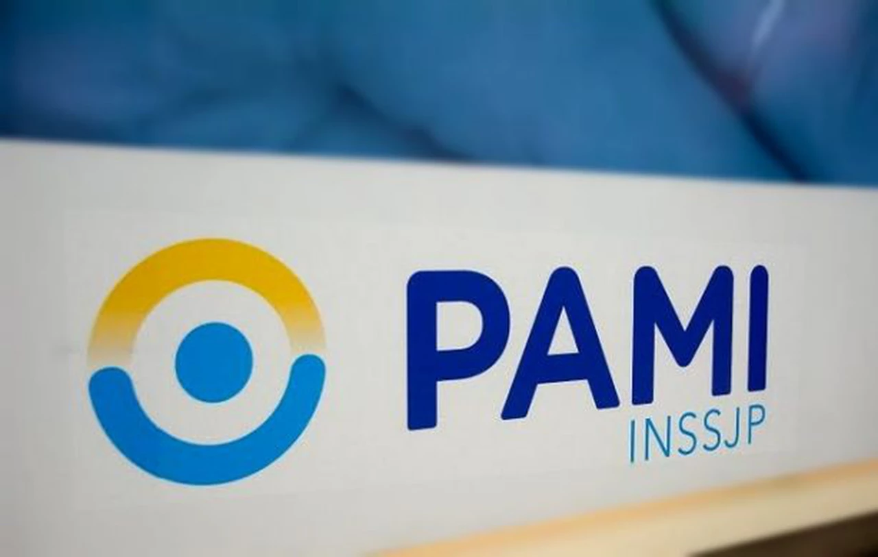 ¿Medicamentos más baratos? PAMI firmó un convenio que elimina las cámaras del sector