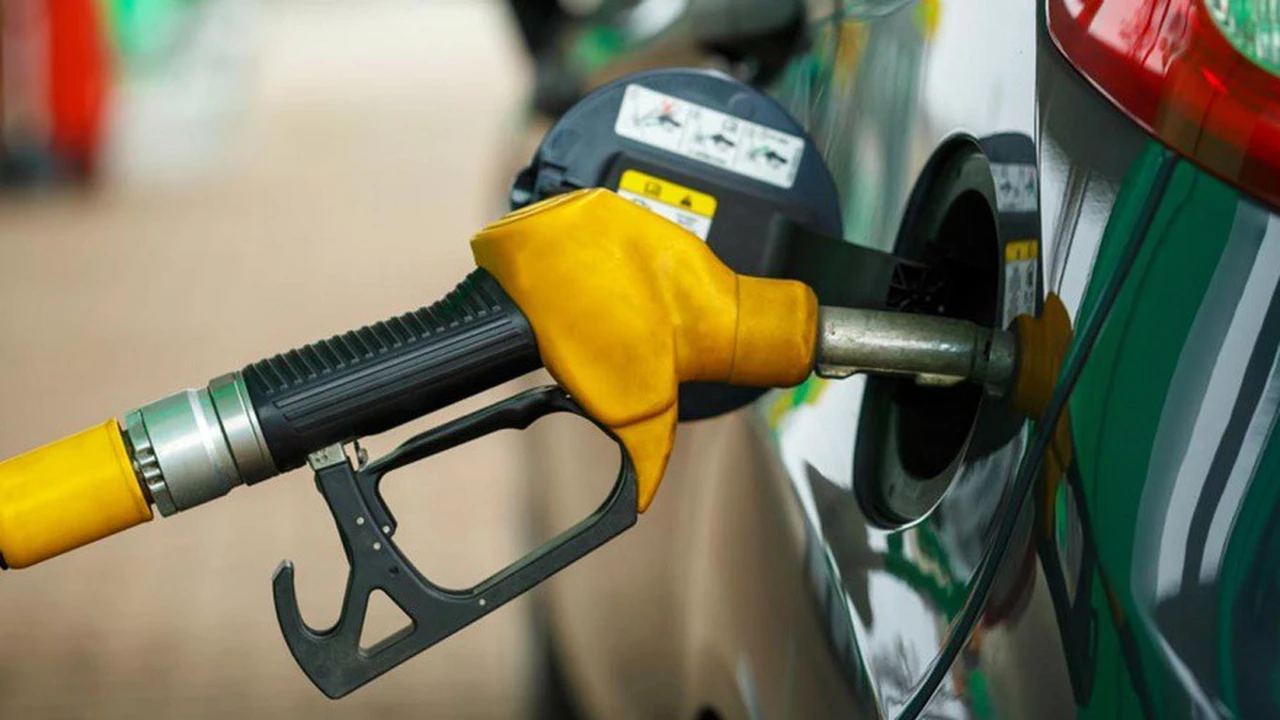 Caída abrupta: la venta de combustibles bajó por tercer año consecutivo
