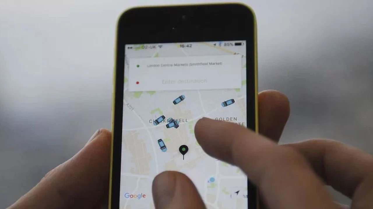 Uber usaba software espía para contratar a conductores de sus rivales