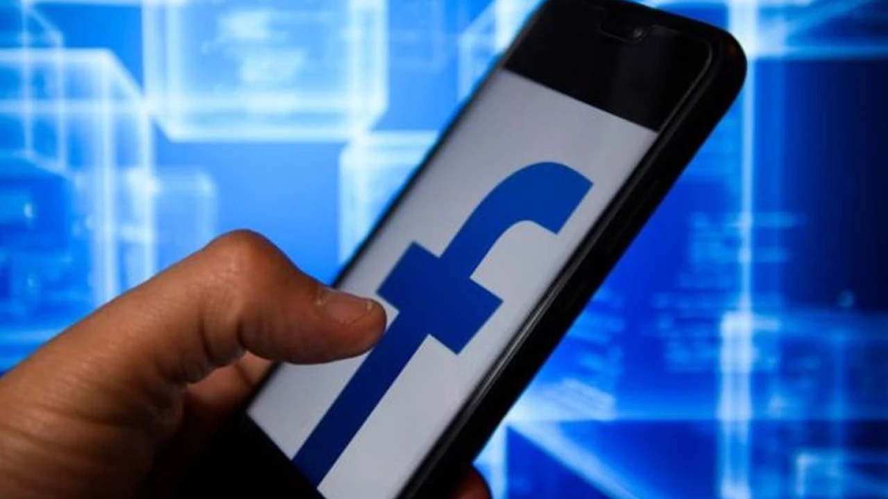 Facebook cierra 500 cuentas rusas que buscaban influir en otros países