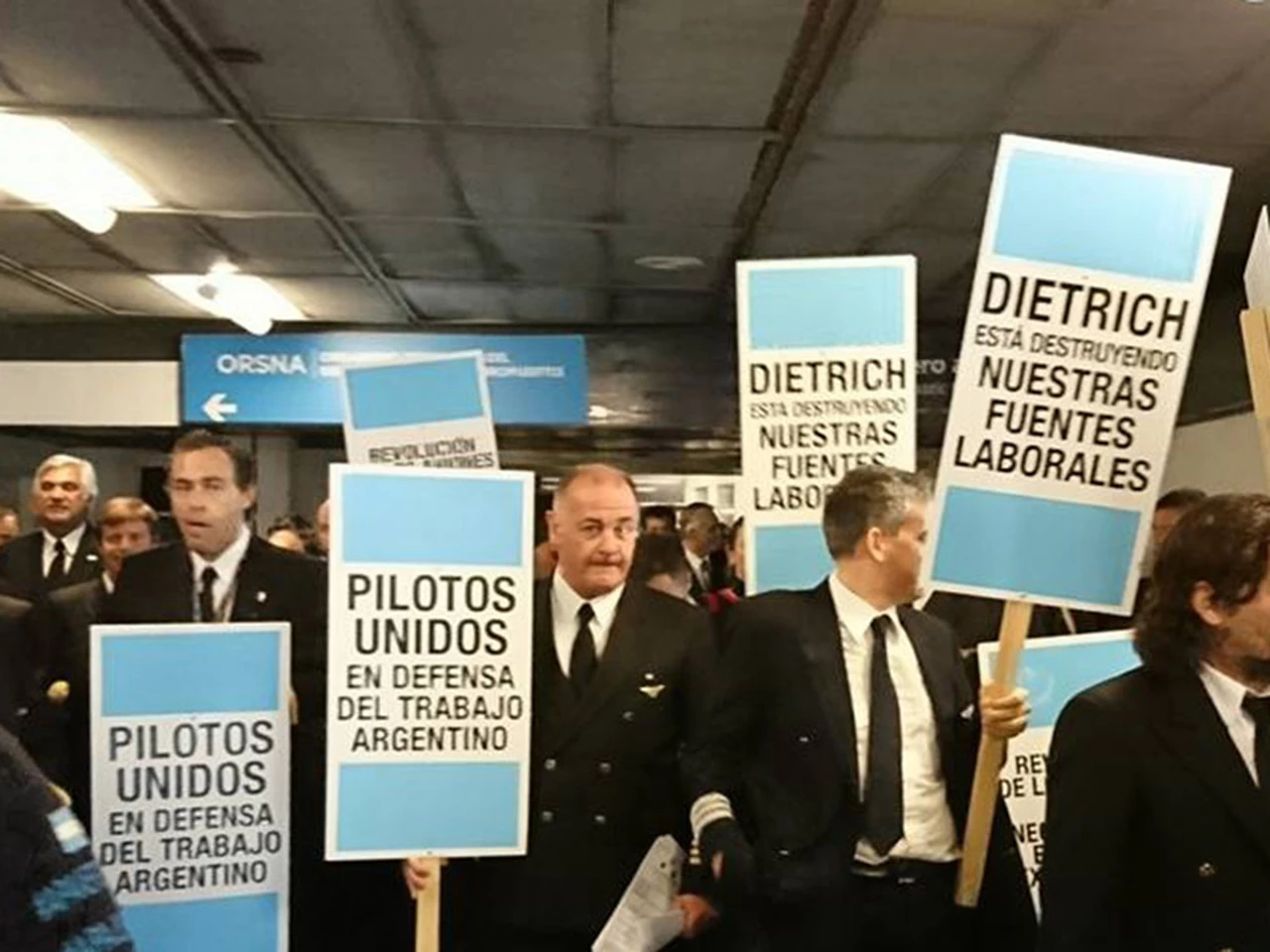 Pilotos van a la huelga jueves y viernes por medida del Gobierno: se paralizarán Ezeiza y Aeroparque