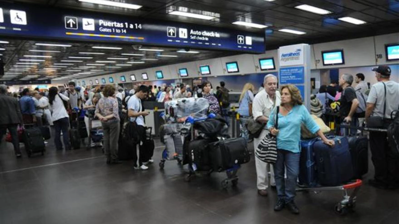 El Gobierno dará pasajes con 70% de descuento en vuelos de cabotaje a través de Viajar.gob.ar