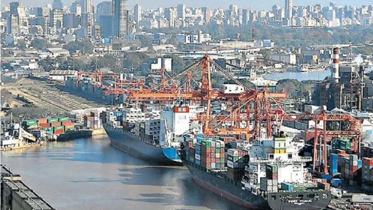 Aceleran los plazos para ceder el puerto de Buenos Aires a un solo operador extranjero