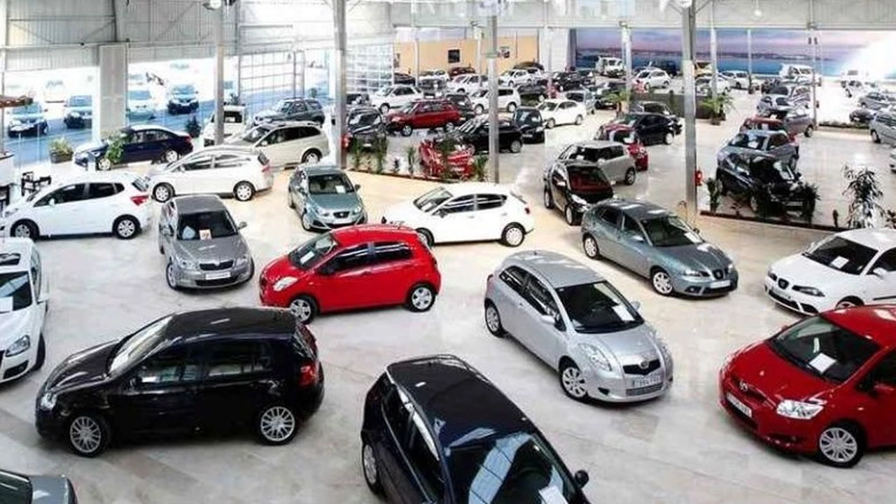 Alarma en el sector automotor: el stock acumulado de autos por vender llega a las 300.000 unidades