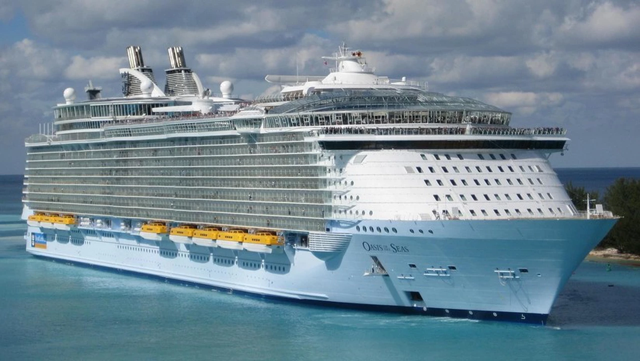 Caos total en un crucero de Royal Caribbean: 250 personas contrajeron un virus
