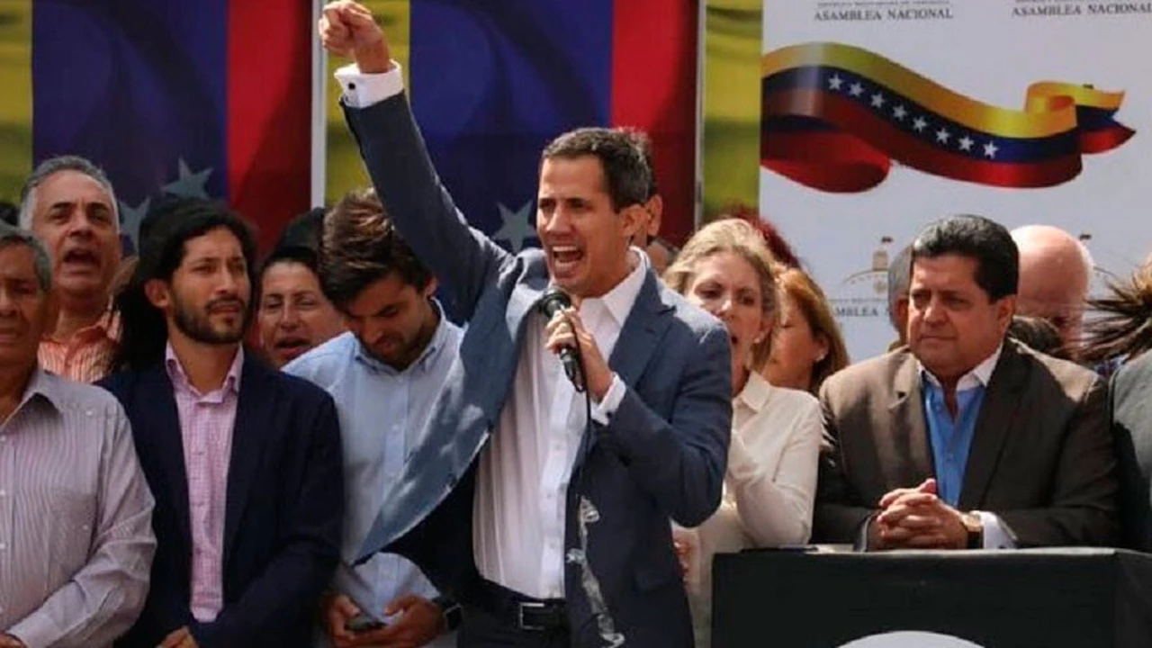 El titular de la Asamblea venezolana está dispuesto a asumir la presidencia por considerar a Maduro "usurpador"