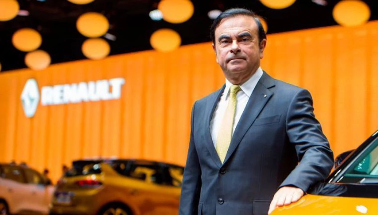 Carlos Ghosn renuncia como presidente de Renault