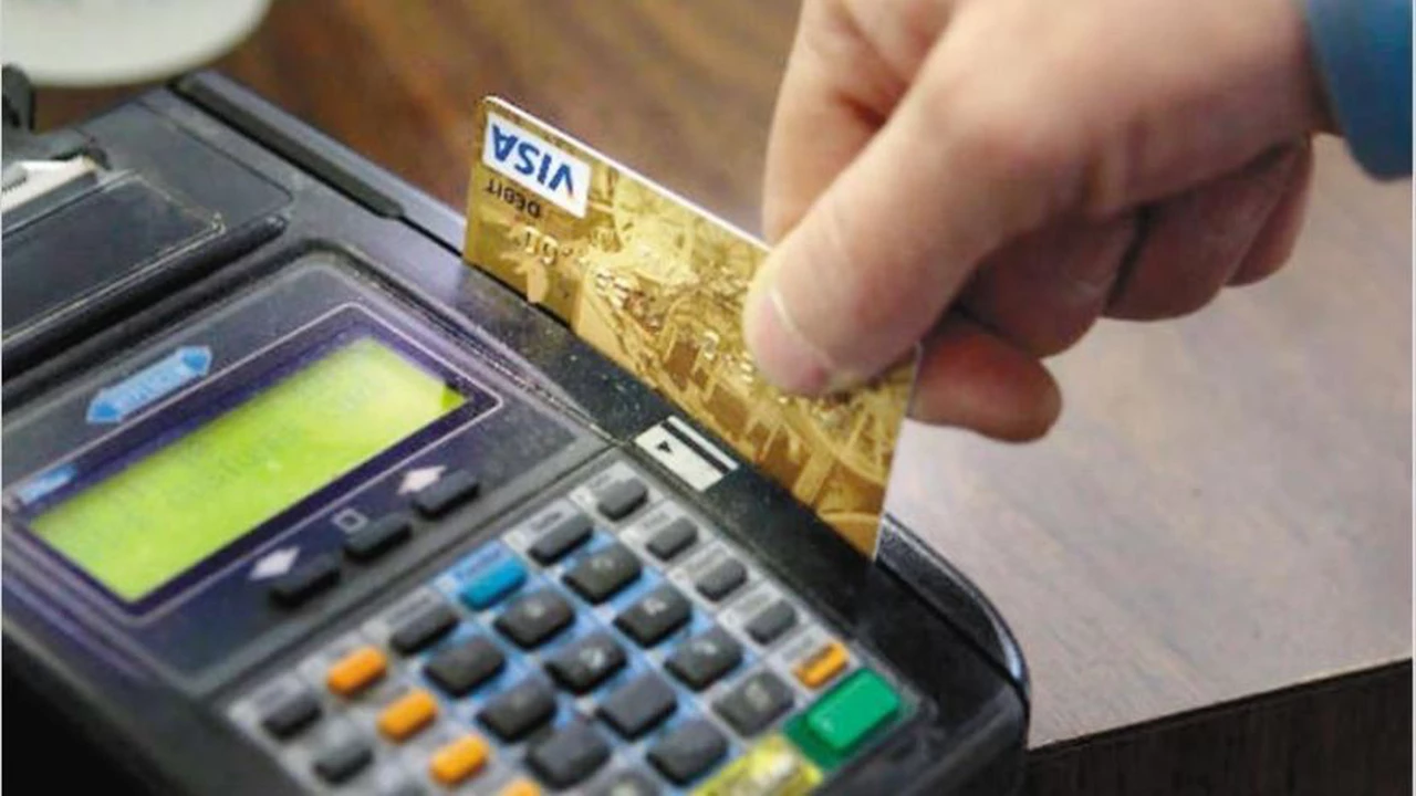 La UIF lanzó nueva regulación sobre lavado de dinero para tarjetas