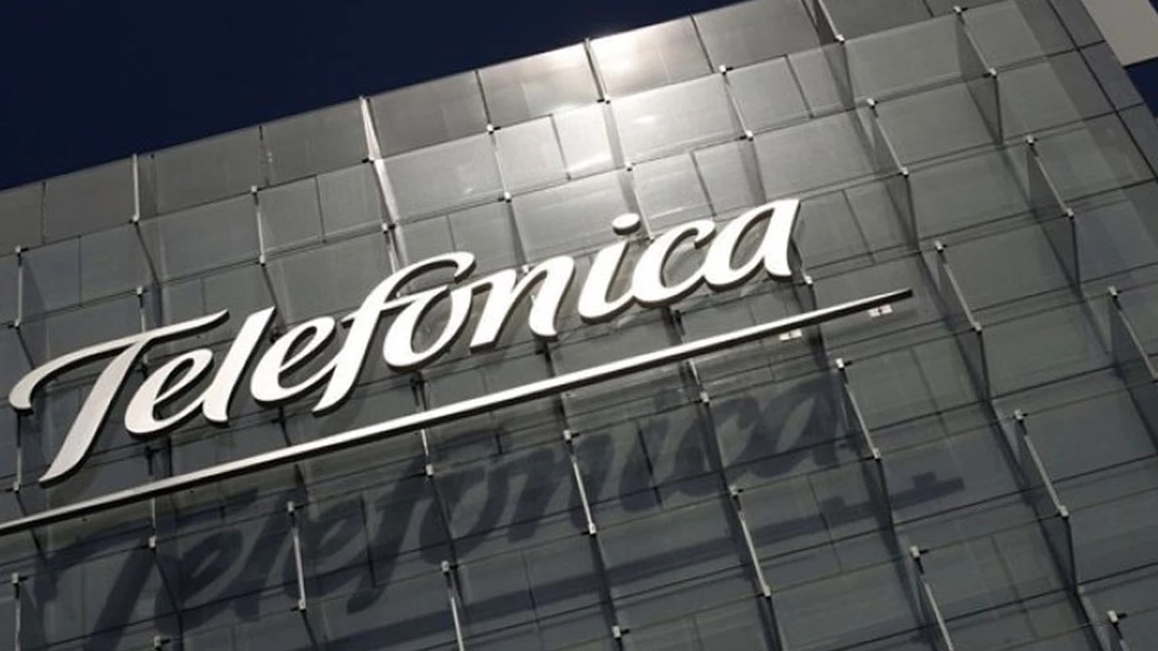Para achicar deuda, Telefónica estudia la venta de algunas unidades de negocio