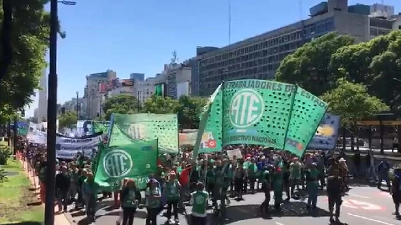 Estatales encabezan las protestas contra el DNU de Milei y marchan el viernes a jefatura de Gabinete