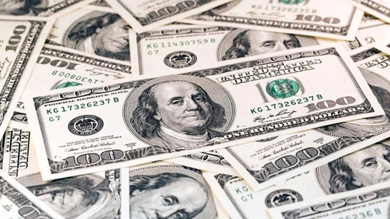 El dólar minorista bajó trece centavos a $41 en el inicio de la semana financiera