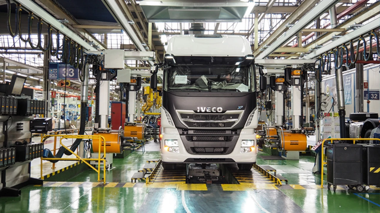 Iveco también suspende 900 operarios en su planta cordobesa
