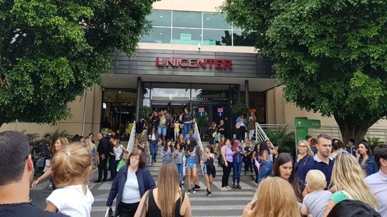 Por una nueva amenaza de bomba, evacuaron el shopping Unicenter de Martínez