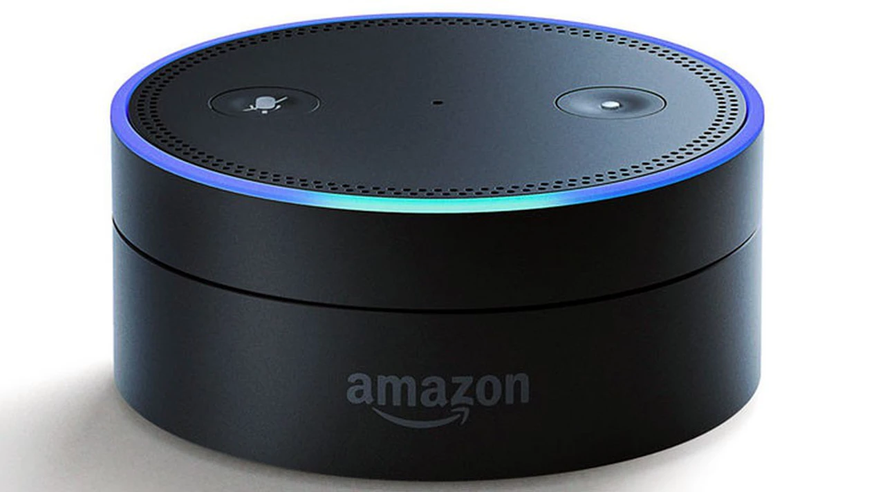 Trabajadores de Amazon pueden escuchar parte de lo que le dices a Alexa
