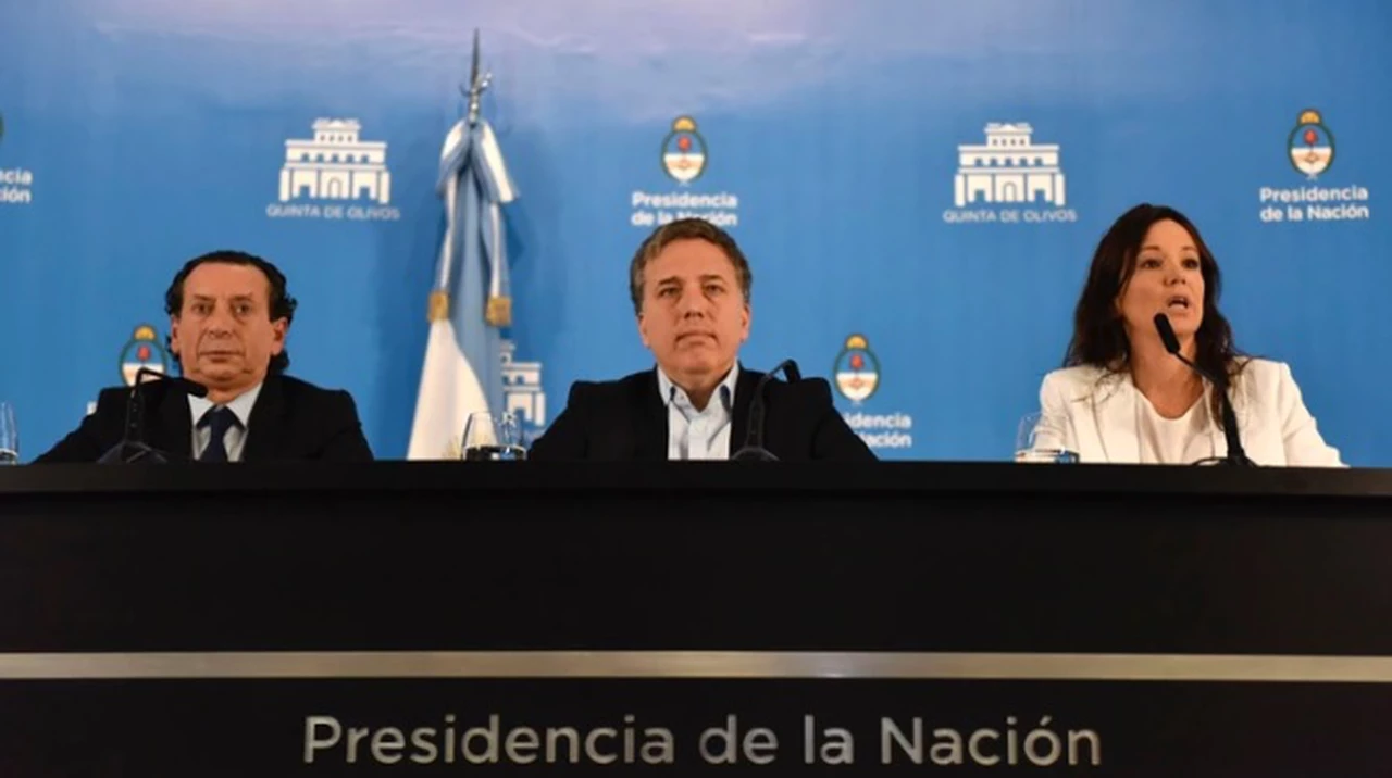 No tan cuidados: qué esconde la letra chica de las medidas antinflacionarias de Macri
