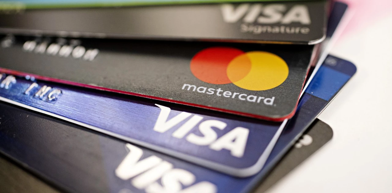 Hasta el 200% de interés se puede pagar por utilizar tu tarjeta para sacar un crédito