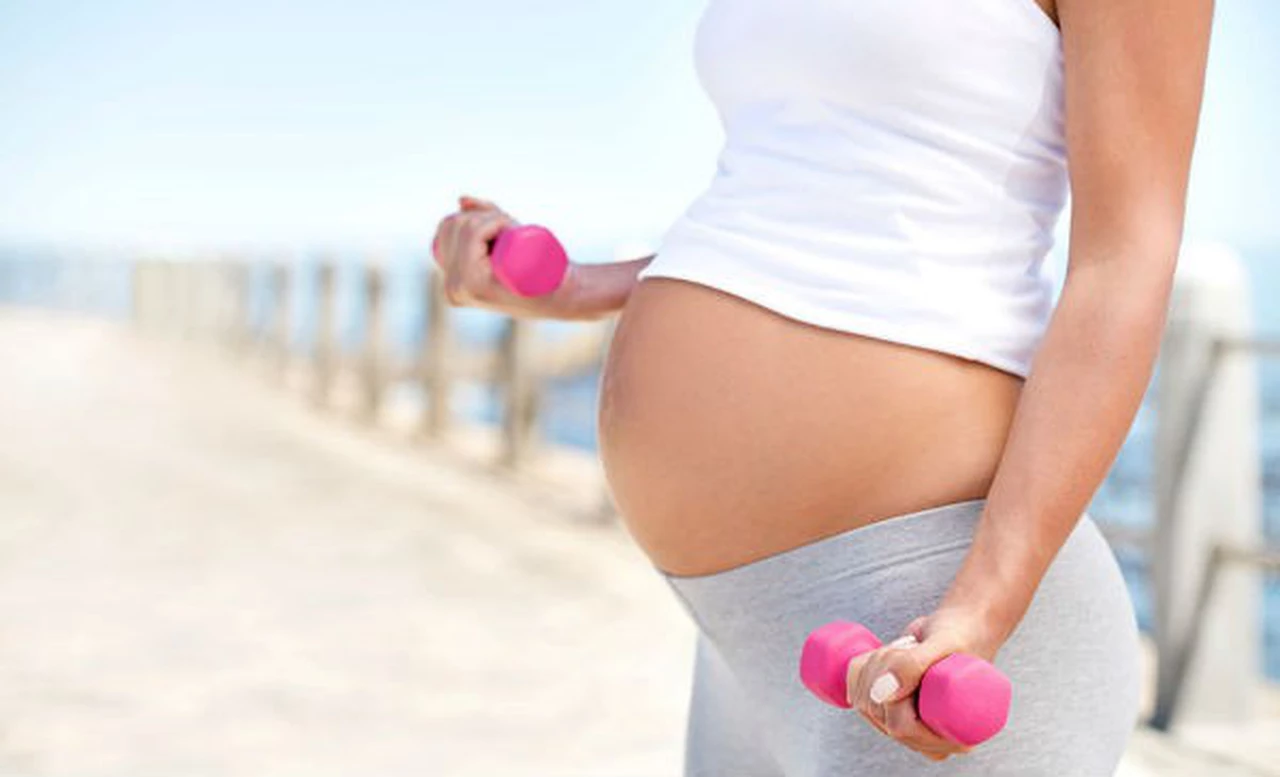 Ejercicio en el embarazo: qué deportes hacer y cuáles evitar