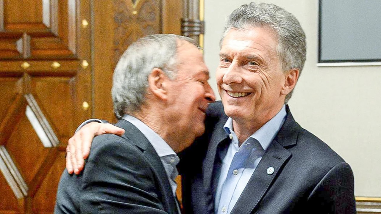 La "otra foto" importante del día: Mauricio Macri recibió a Schiaretti en la Casa Rosada