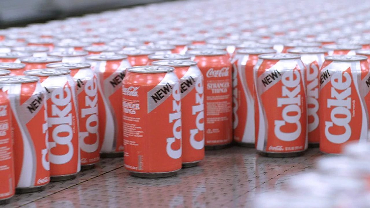 New Coke en "Stranger Things": te contamos por qué Coca-Cola lanzará otra vez su mayor fracaso comercial