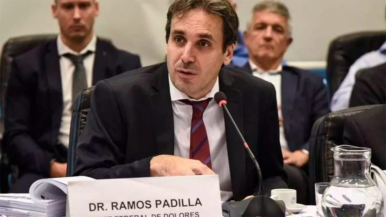Ramos Padilla notificó a Carrió, Zuvic, Oliveto y Bonadio que fueron querellados y los invitó a declarar